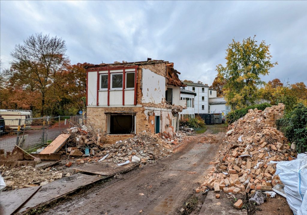 Abriss der Jugendherberge Marburg im Oktober 2022